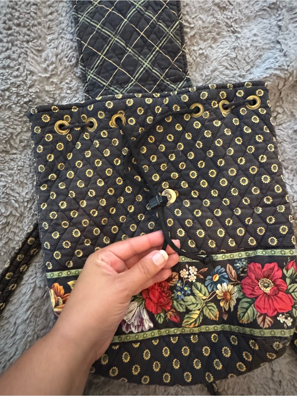 VERA BRADLEY Vintage Quilted Floral Drawstring Backpack Tote - Picture 3 of 13